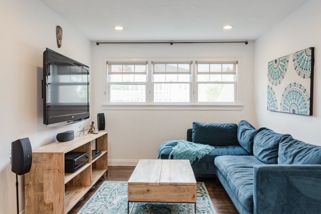 15 Meadowbrook Road, Unit 15 Brookline, MA 02467 - Photo 32 of 38 Gallery Image 32