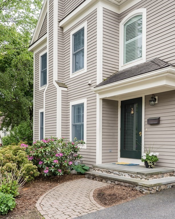 15 Meadowbrook Road, Unit 15 Brookline, MA 02467 - Photo 37 of 38 Gallery Image 37