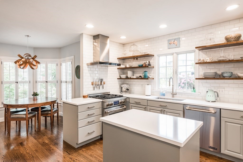 15 Meadowbrook Road, Unit 15 Brookline, MA 02467 - Photo 5 of 38 Gallery Image 5