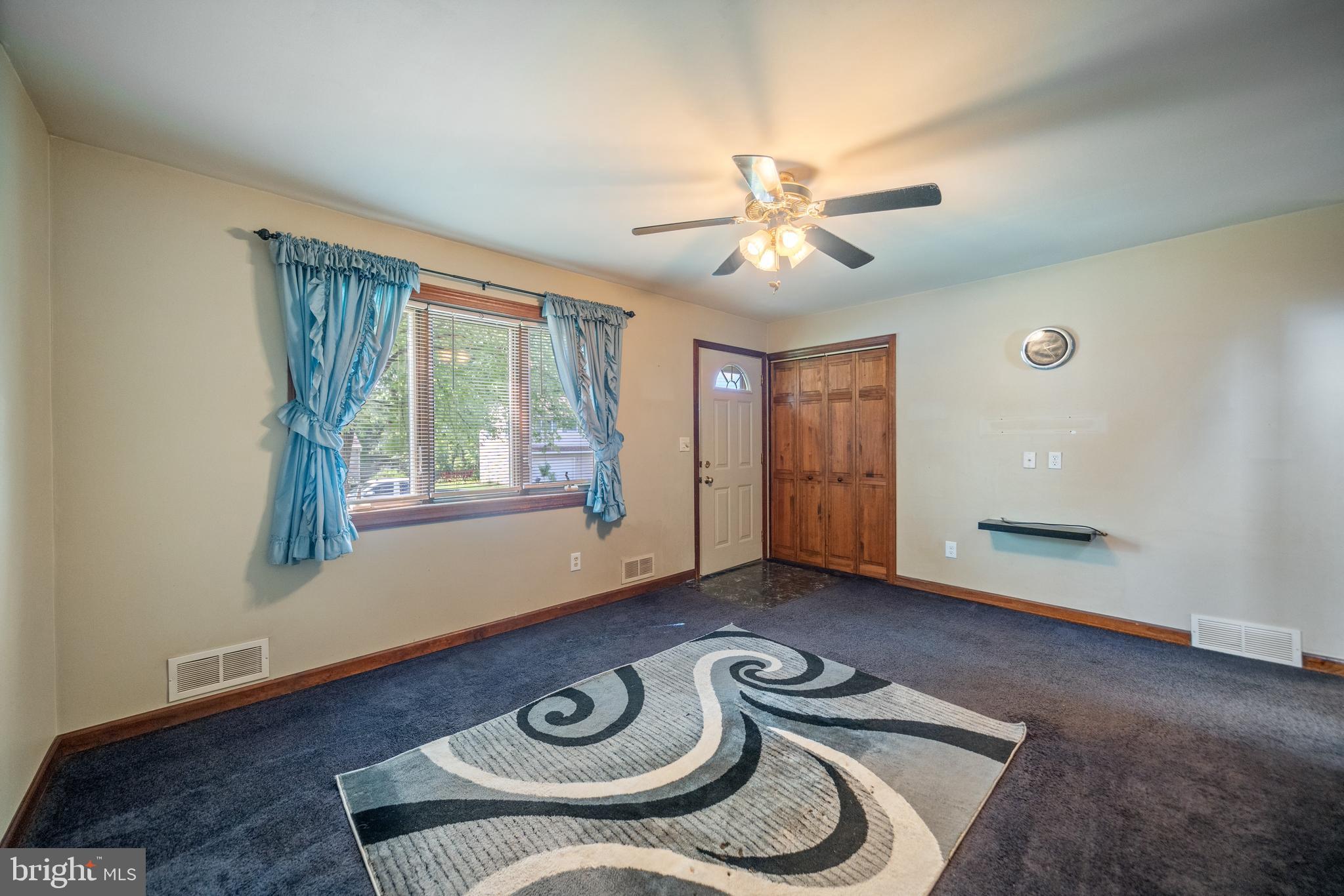 147 Riverview Road Phillipsburg, NJ 08865 - Photo 3 of 43 Gallery Image 3