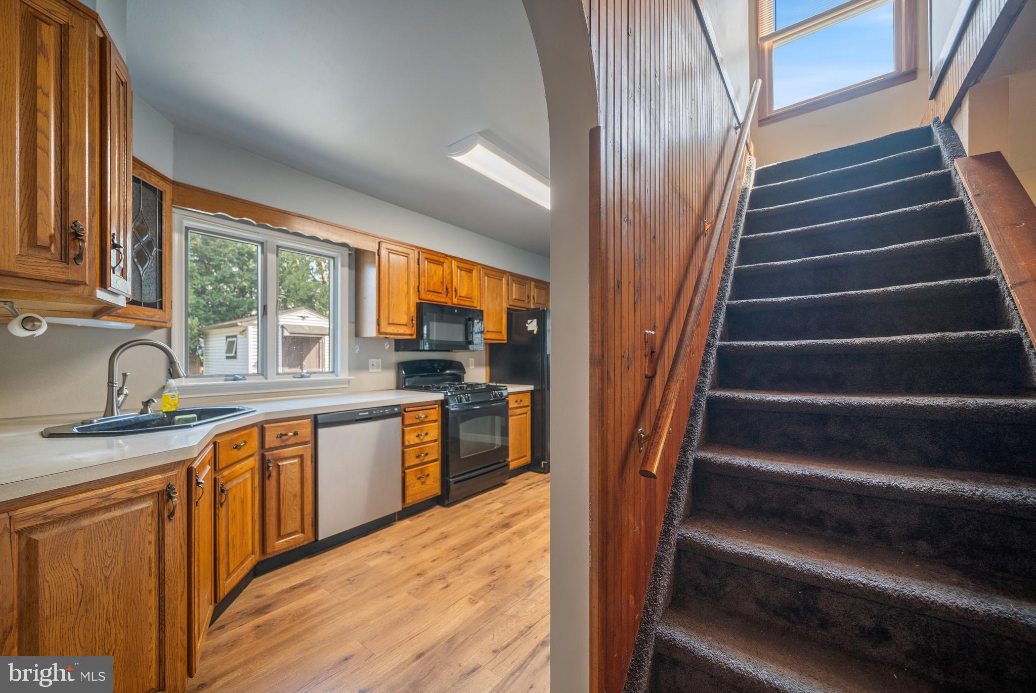 147 Riverview Road Phillipsburg, NJ 08865 - Photo 6 of 43 Gallery Image 6