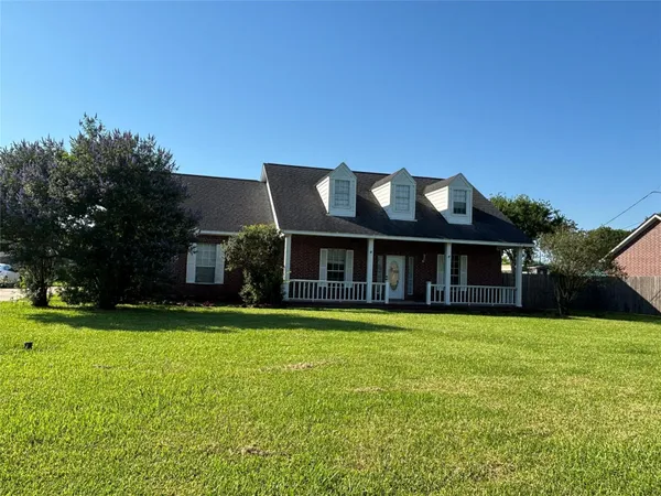 $3,450 | 211 Oaks Grande Drive, Baytown, TX 77523