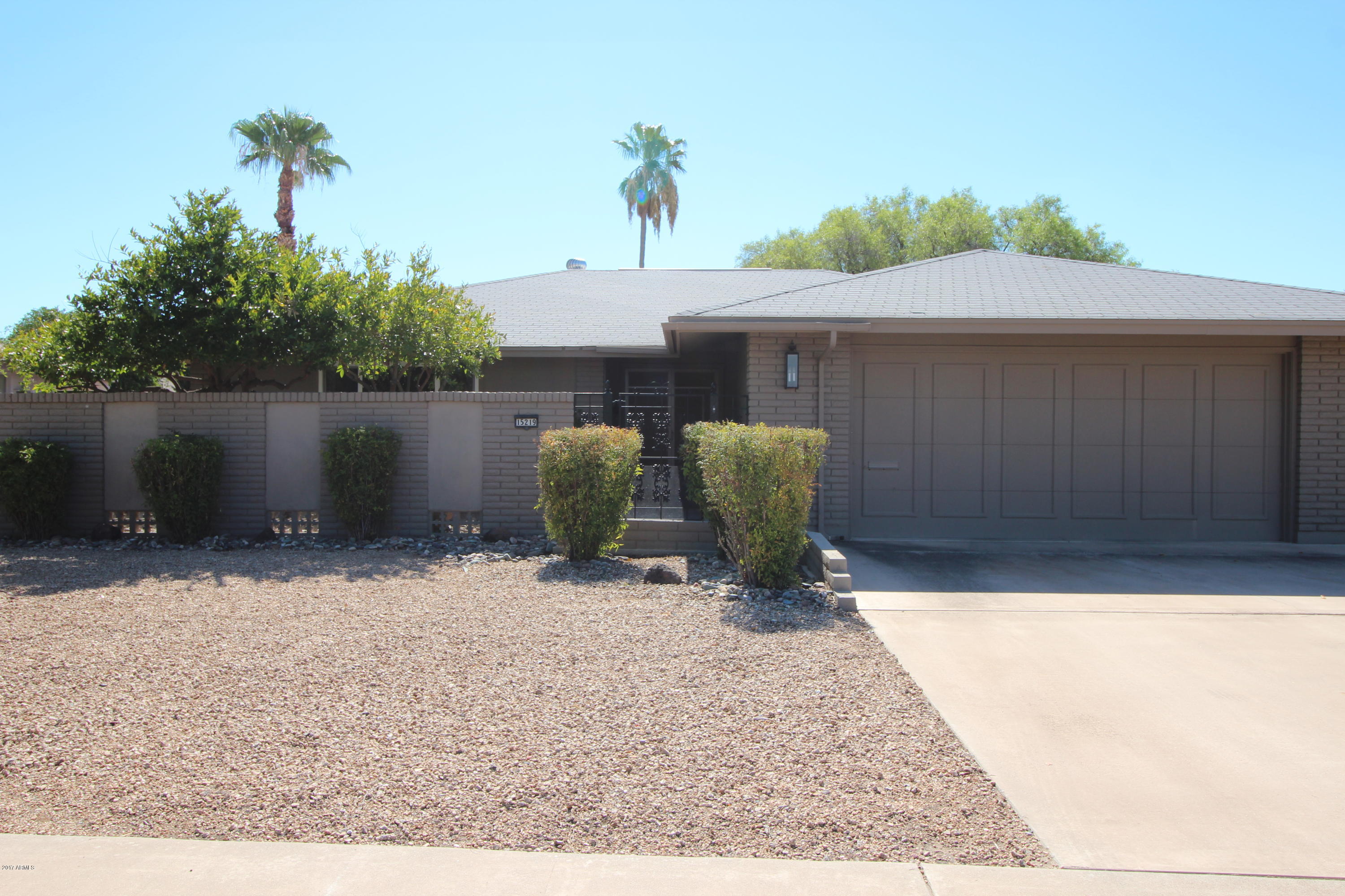 15219 North Ridgeview Road Sun City, AZ 85351 - Photo 1 of 24 Front of Home