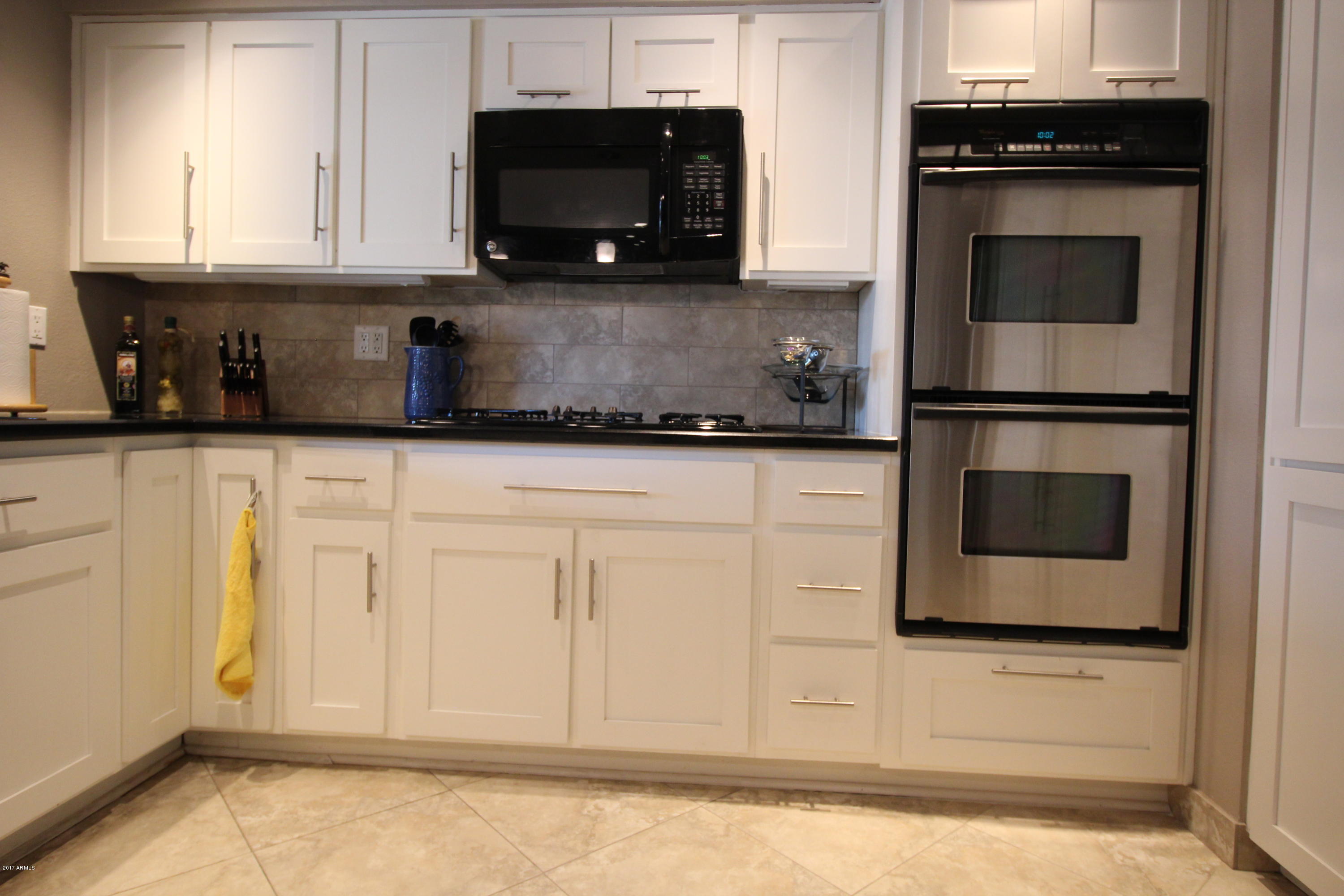 15219 North Ridgeview Road Sun City, AZ 85351 - Photo 7 of 24 Kitchen View 1