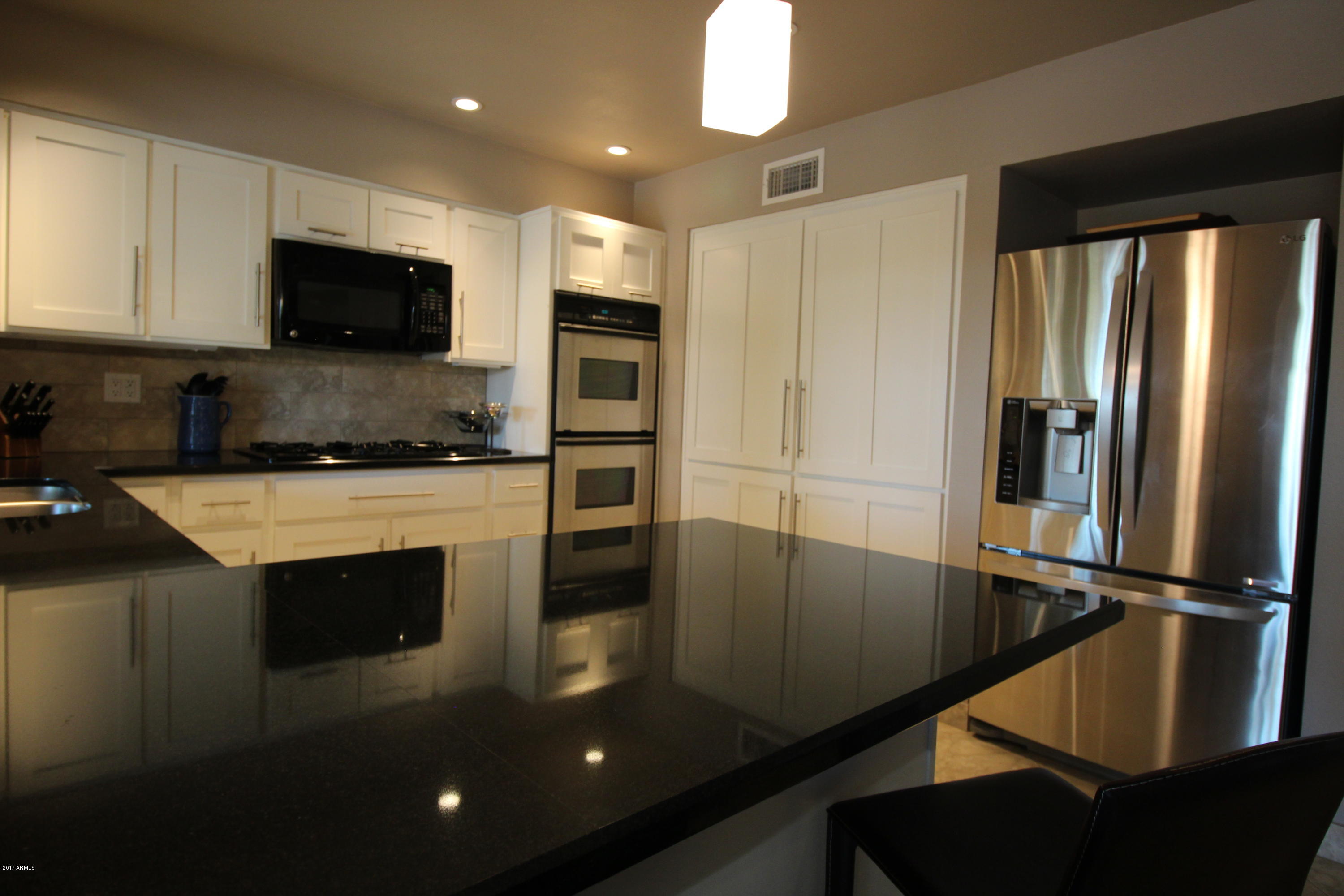 15219 North Ridgeview Road Sun City, AZ 85351 - Photo 9 of 24 Kitchen View 3