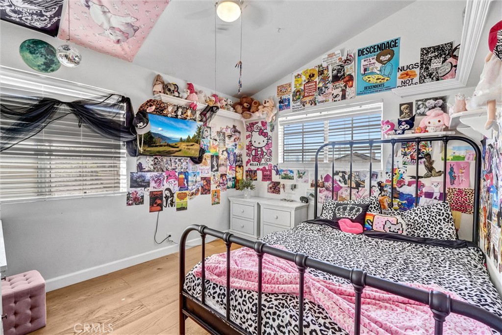 22411 Holly Court Saugus, CA 91390 - Photo 27 of 42 a view of art shop