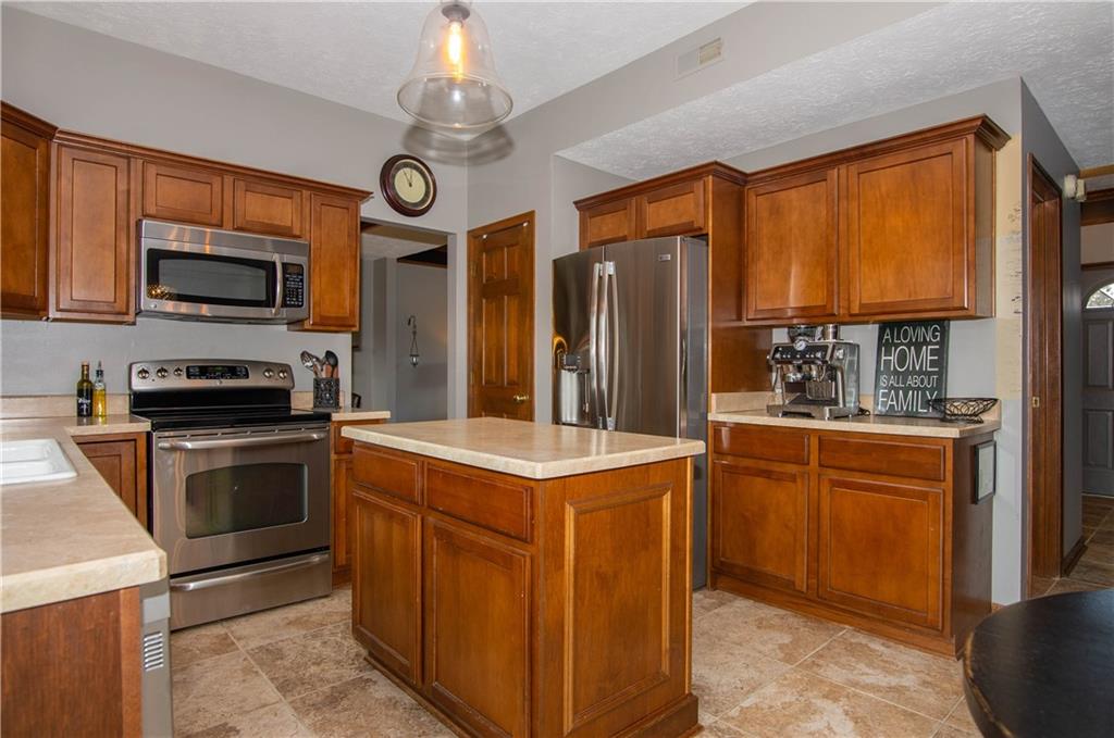 7567 Meadow Ridge Drive Fishers, IN 46038 - Photo 8 of 29 Gallery Image 8