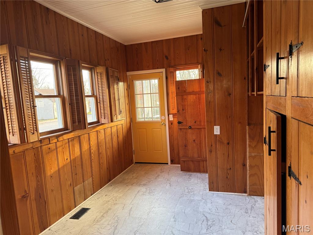 321 Taylor Street Lebanon, MO 65536 - Photo 8 of 15