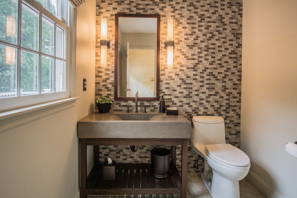 115 Lancaster Road North Andover, MA 01845 - Photo 11 of 30 Gallery Image 11