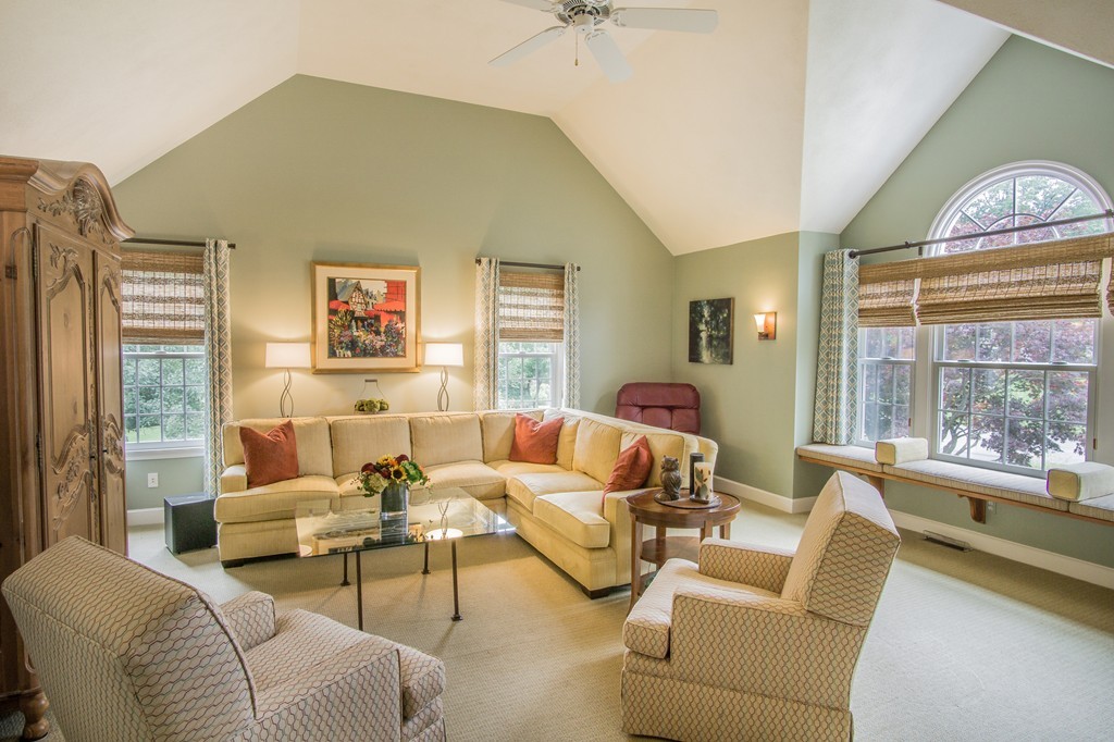 115 Lancaster Road North Andover, MA 01845 - Photo 5 of 30 Gallery Image 5