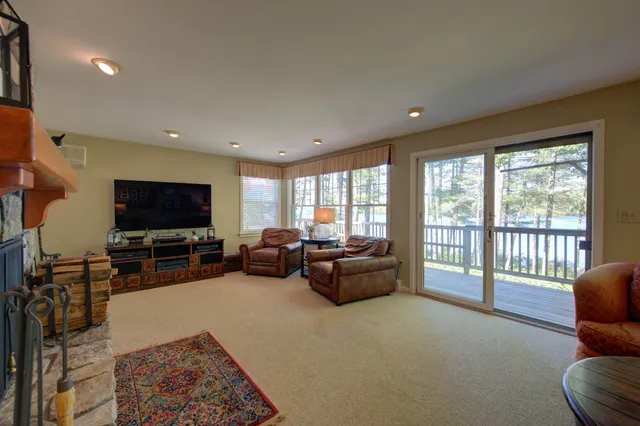 $749,900 | 26 East Beach Road, Unit 26, Casco, ME 04015