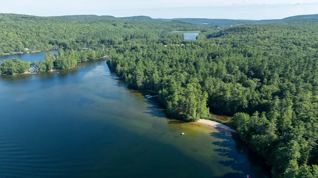 $749,900 | 26 East Beach Road, Unit 26, Casco, ME 04015