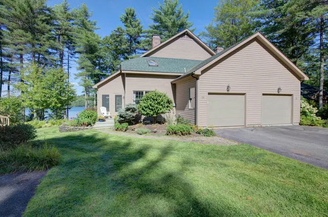 $749,900 | 26 East Beach Road, Unit 26, Casco, ME 04015