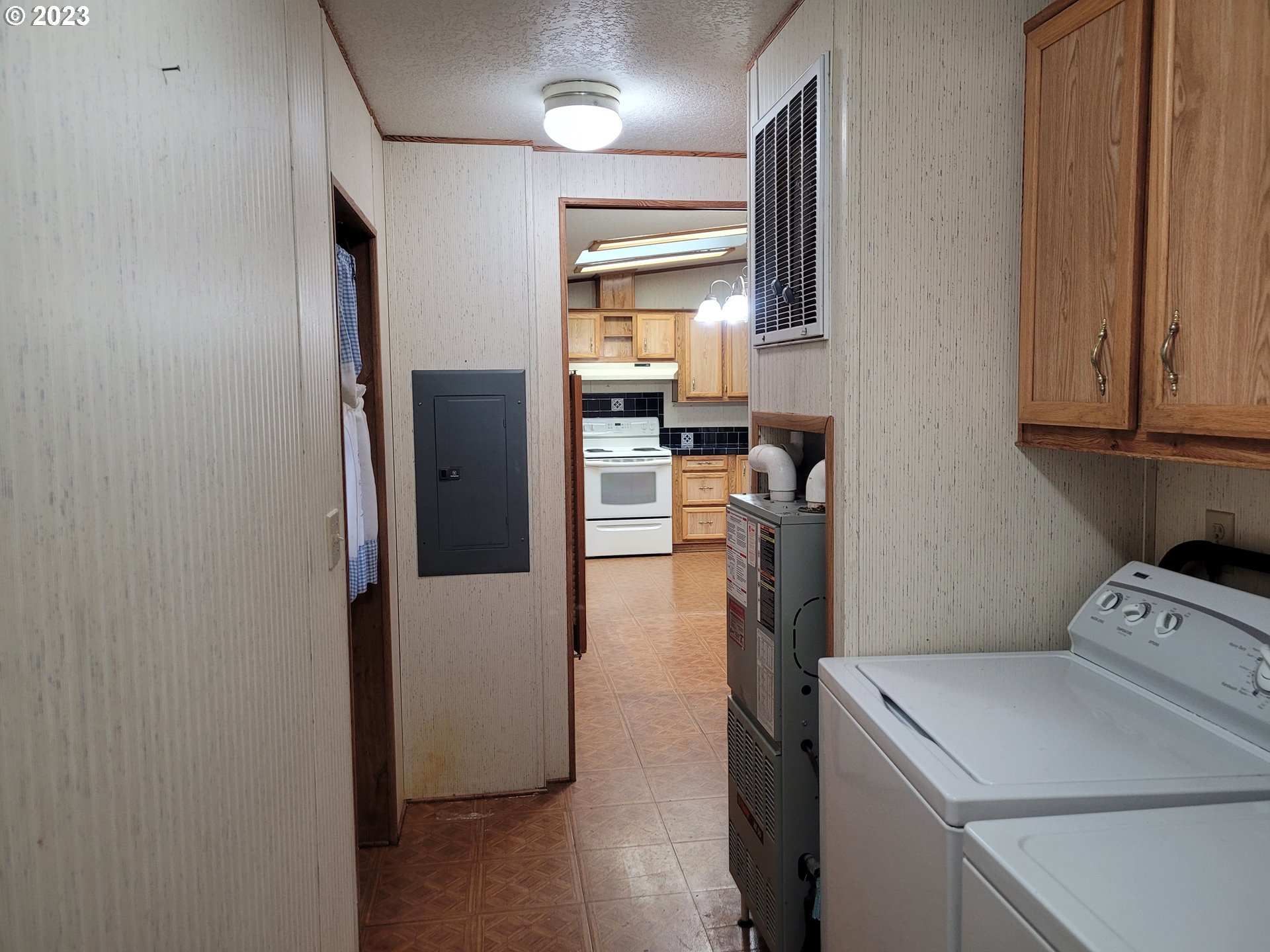 91919 George Hill Road Astoria, OR 97103 - Photo 16 of 21 Bedroom, Primary