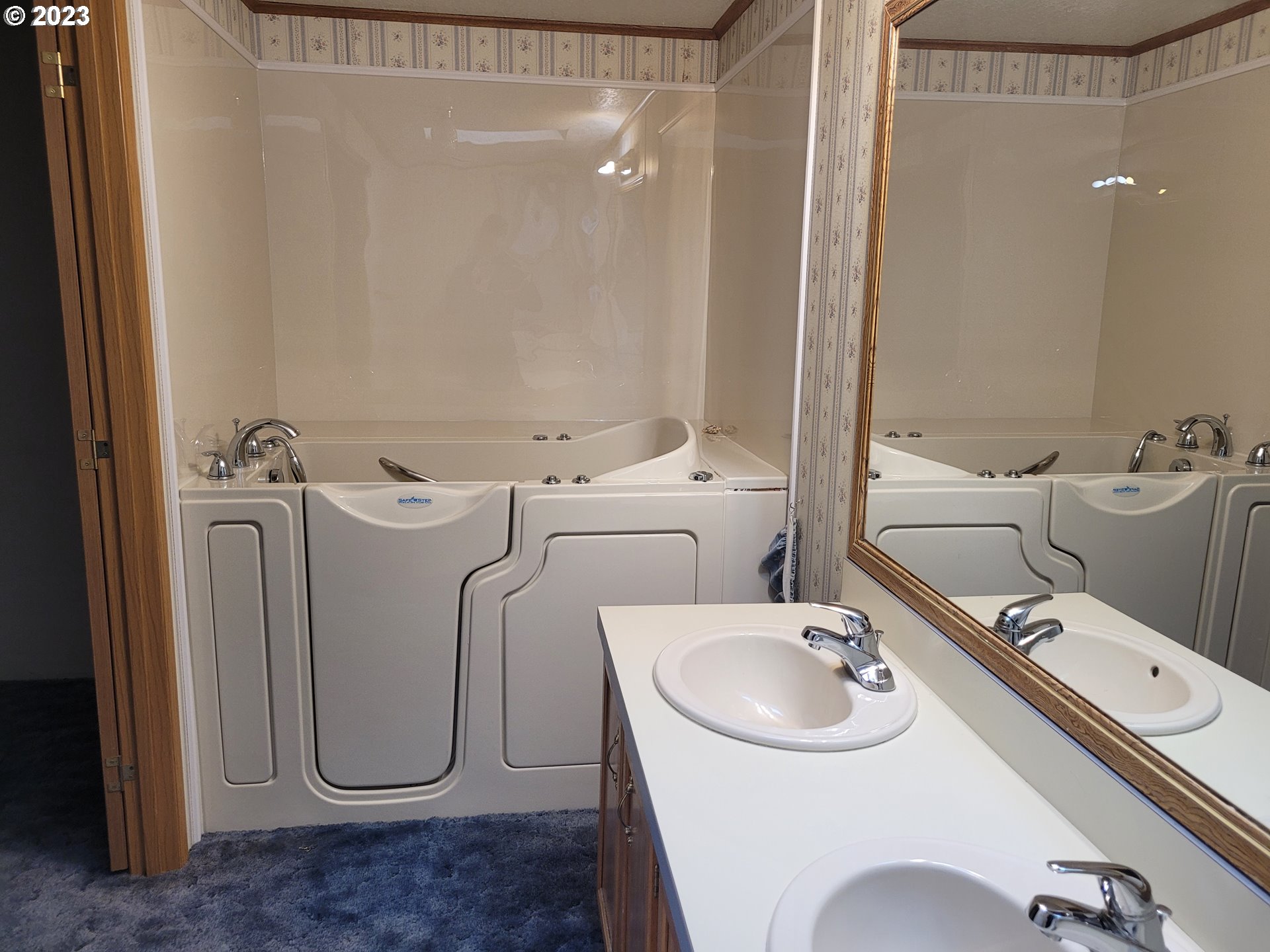 91919 George Hill Road Astoria, OR 97103 - Photo 19 of 21 Bedroom