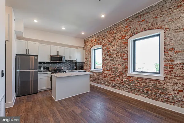 $1,912 | 1211 Bainbridge Street, Unit 3D, Philadelphia, PA 19147