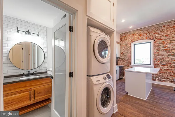 $1,912 | 1211 Bainbridge Street, Unit 3D, Philadelphia, PA 19147