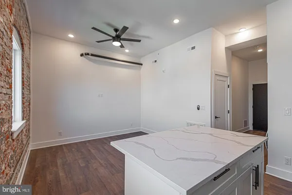 $1,912 | 1211 Bainbridge Street, Unit 3D, Philadelphia, PA 19147