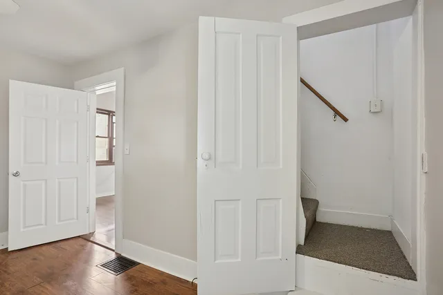 $250,000 | 906 State Street, Lemont, IL 60439