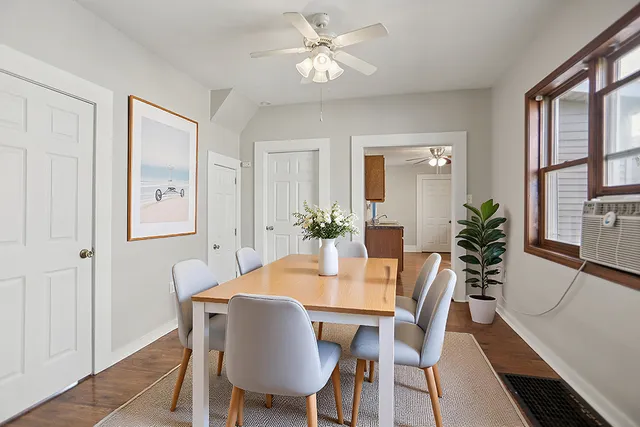 $250,000 | 906 State Street, Lemont, IL 60439