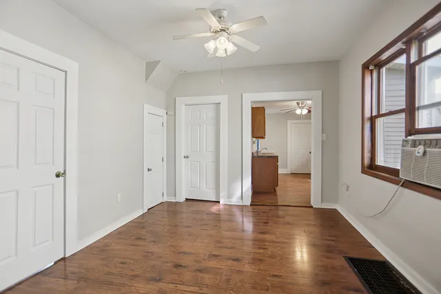 $250,000 | 906 State Street, Lemont, IL 60439