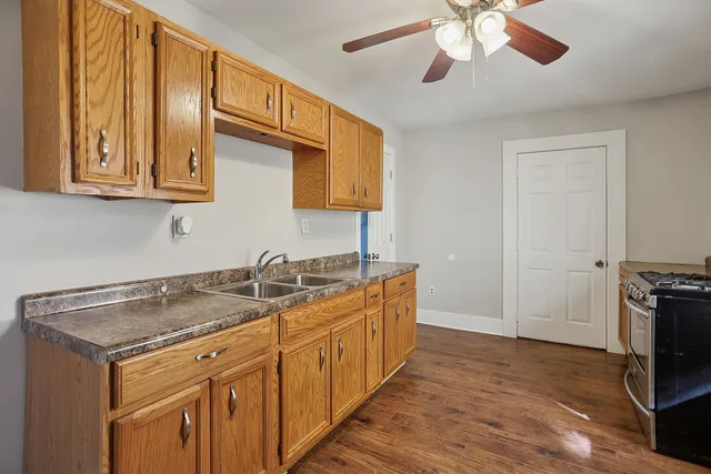 $250,000 | 906 State Street, Lemont, IL 60439