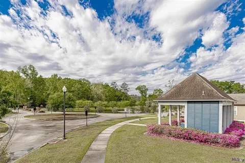 $295,000 | 17201 Clear Spring Avenue, Greenwell Springs, LA 70739