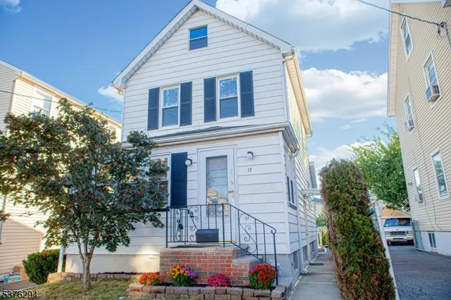 a front view of house with yard