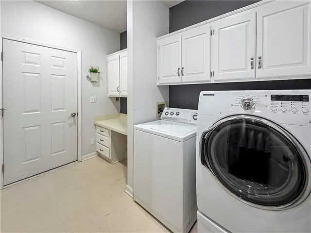 $250,000 | 4322 South Milton Drive, Independence, MO 64055