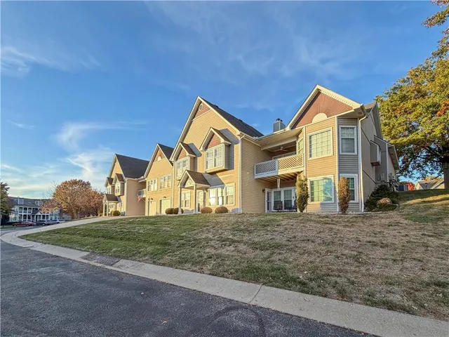 $250,000 | 4322 South Milton Drive, Independence, MO 64055