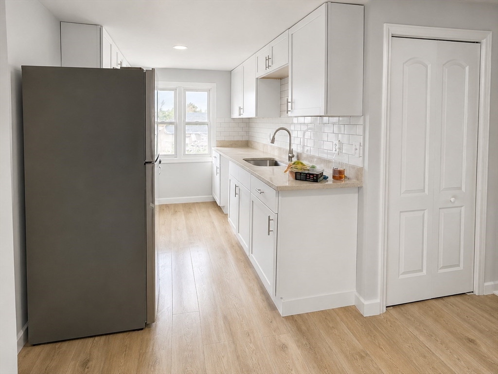 9 Winthrop Street Worcester, MA 01604 - Photo 3 of 20