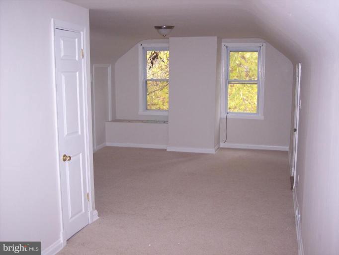 638 Orpington Road Baltimore, MD 21229 - Photo 6 of 13 Master Bedroom