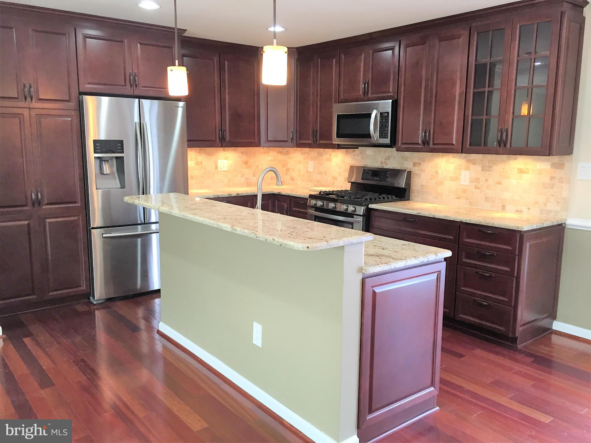 9522 Kirkfield Road Burke, VA 22015 - Photo 4 of 22 Interior (General)