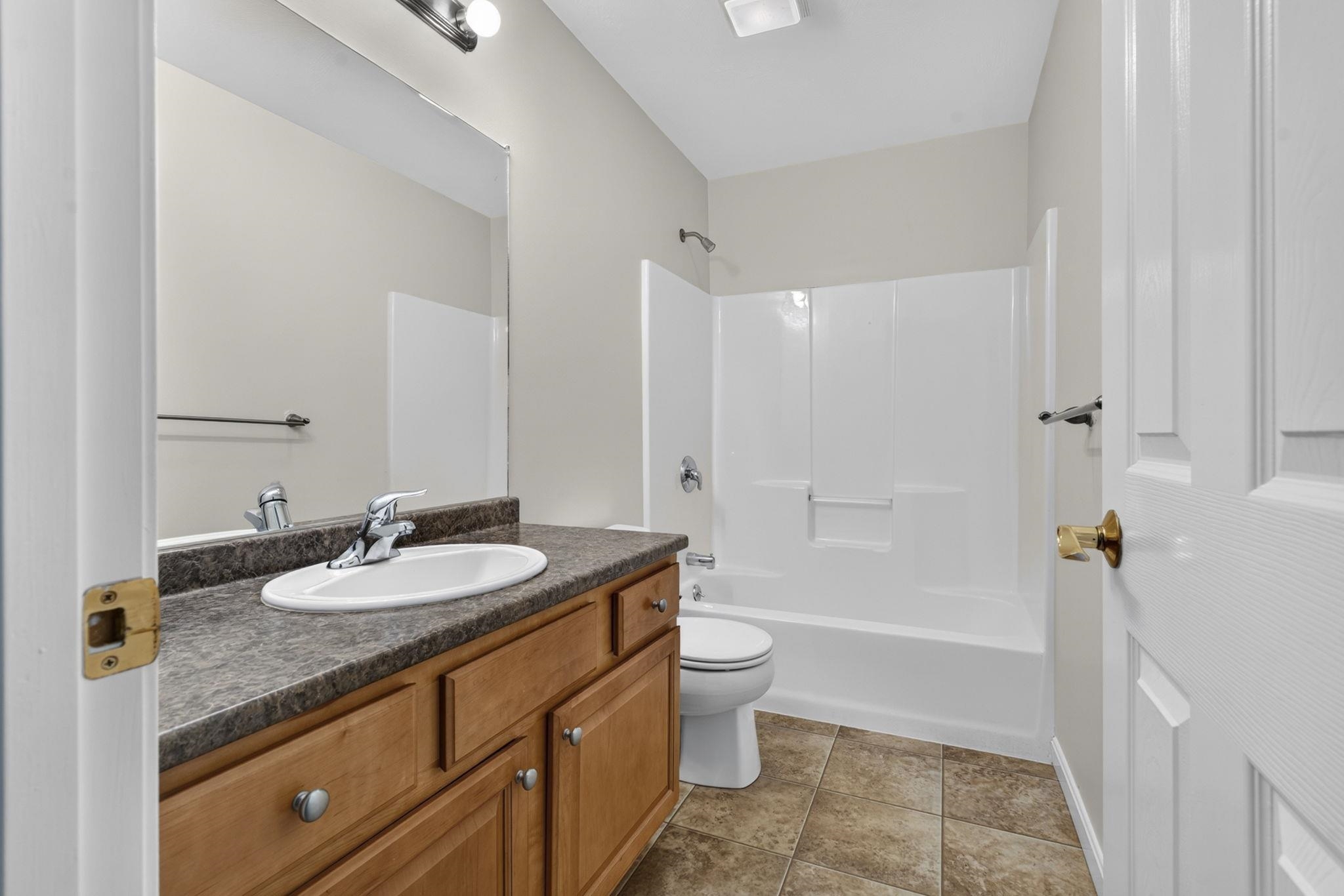 65 Fordway Extension, Unit 202 Derry, NH 03038 - Photo 17 of 32