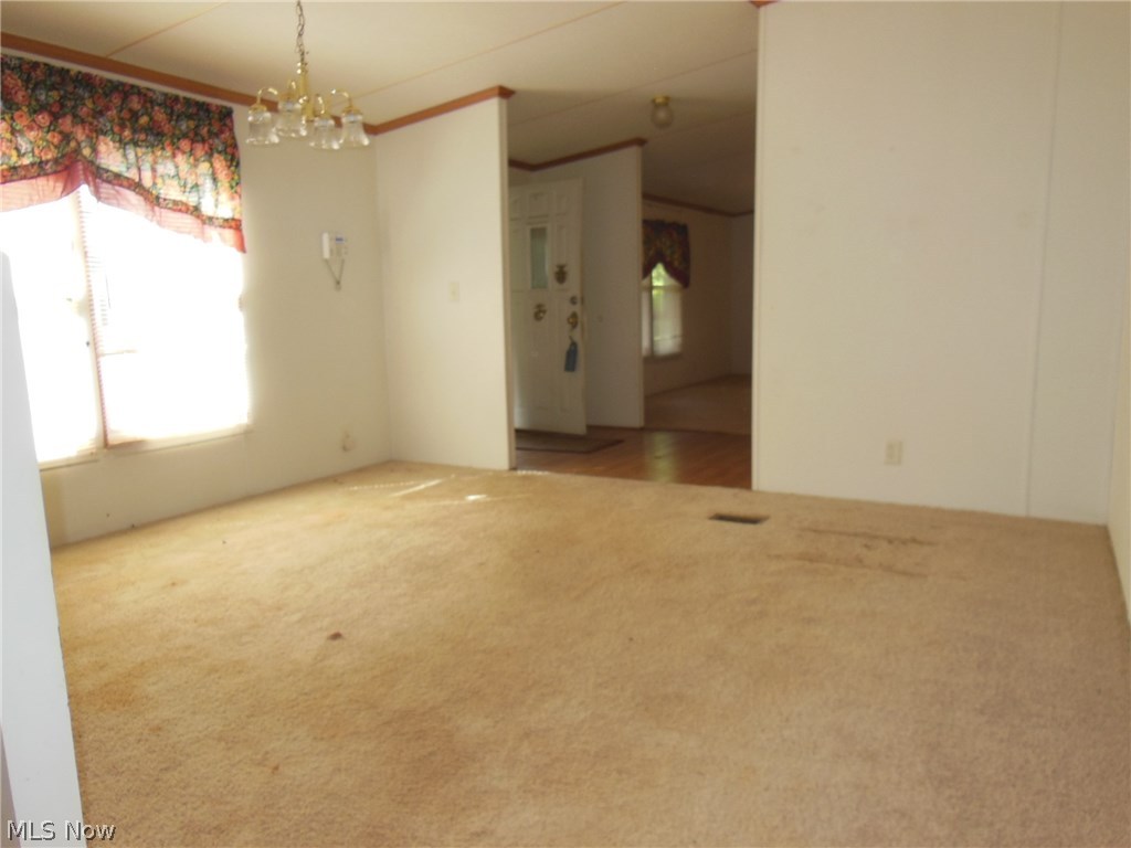 3101 Ballard Run Road Elizabeth, WV 26143 - Photo 3 of 21 13 x 11'8 Dining Room