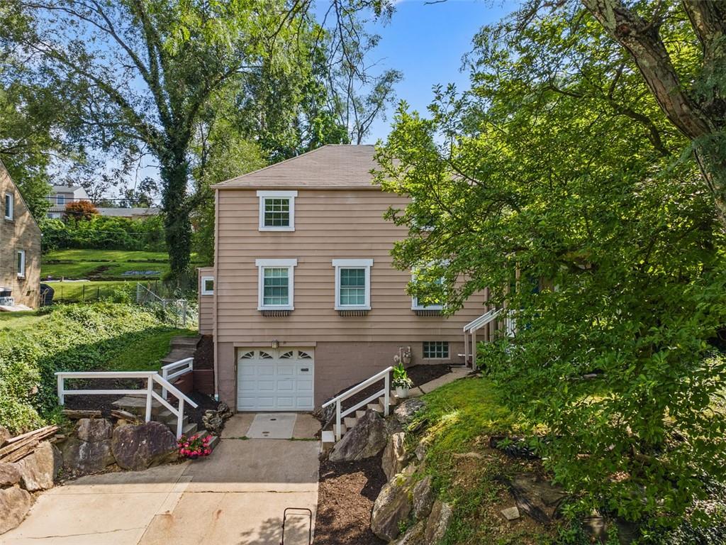 623 Kelso Road Pittsburgh, PA 15243 - Photo 3 of 41
