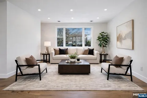 $1,550,000 | 229 Sutton Place, New Milford, NJ 07646