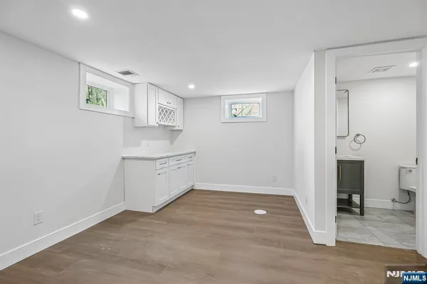 a view of utility room
