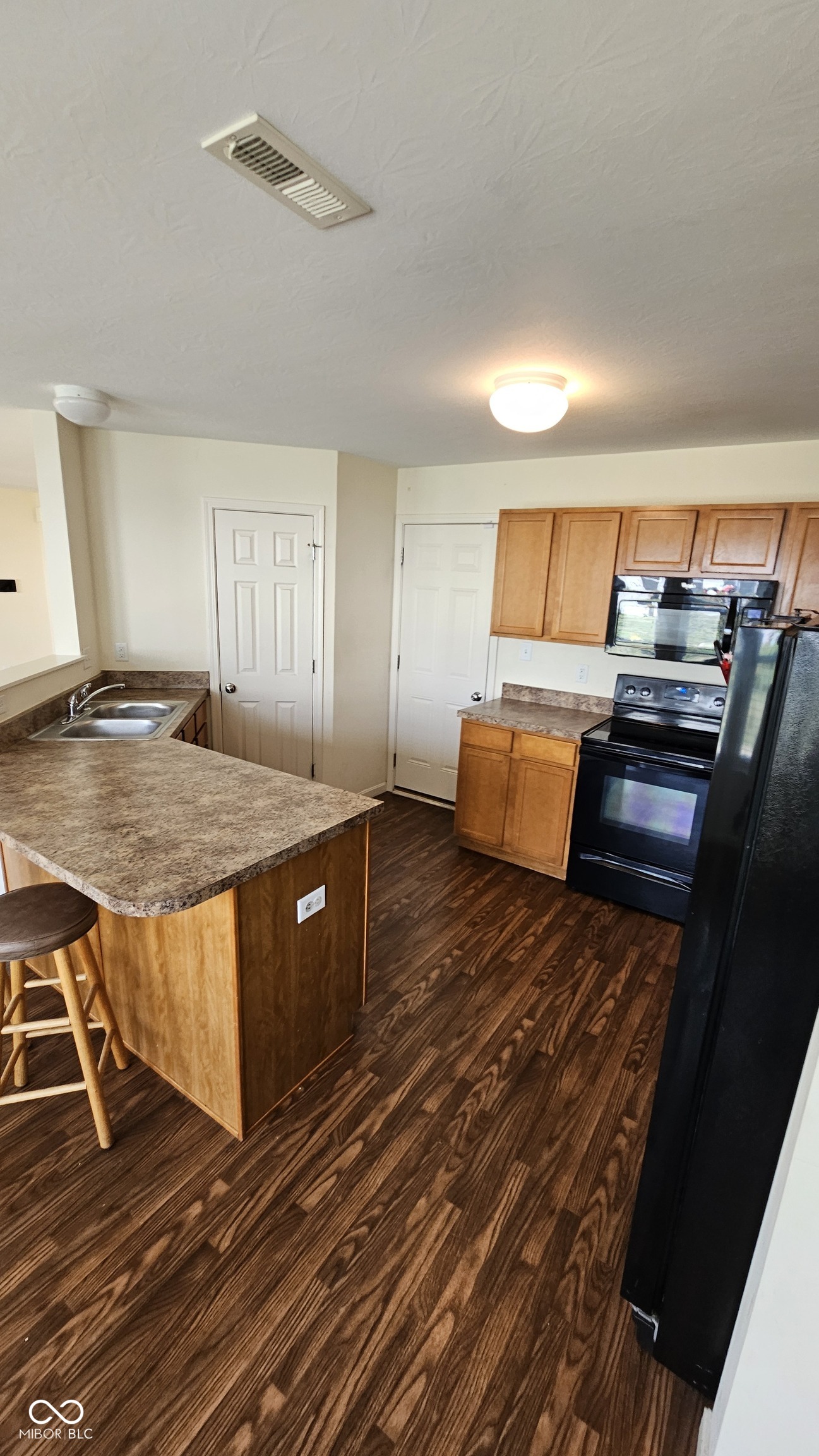 2415 Cabin Hill Road Indianapolis, IN 46229 - Photo 14 of 27