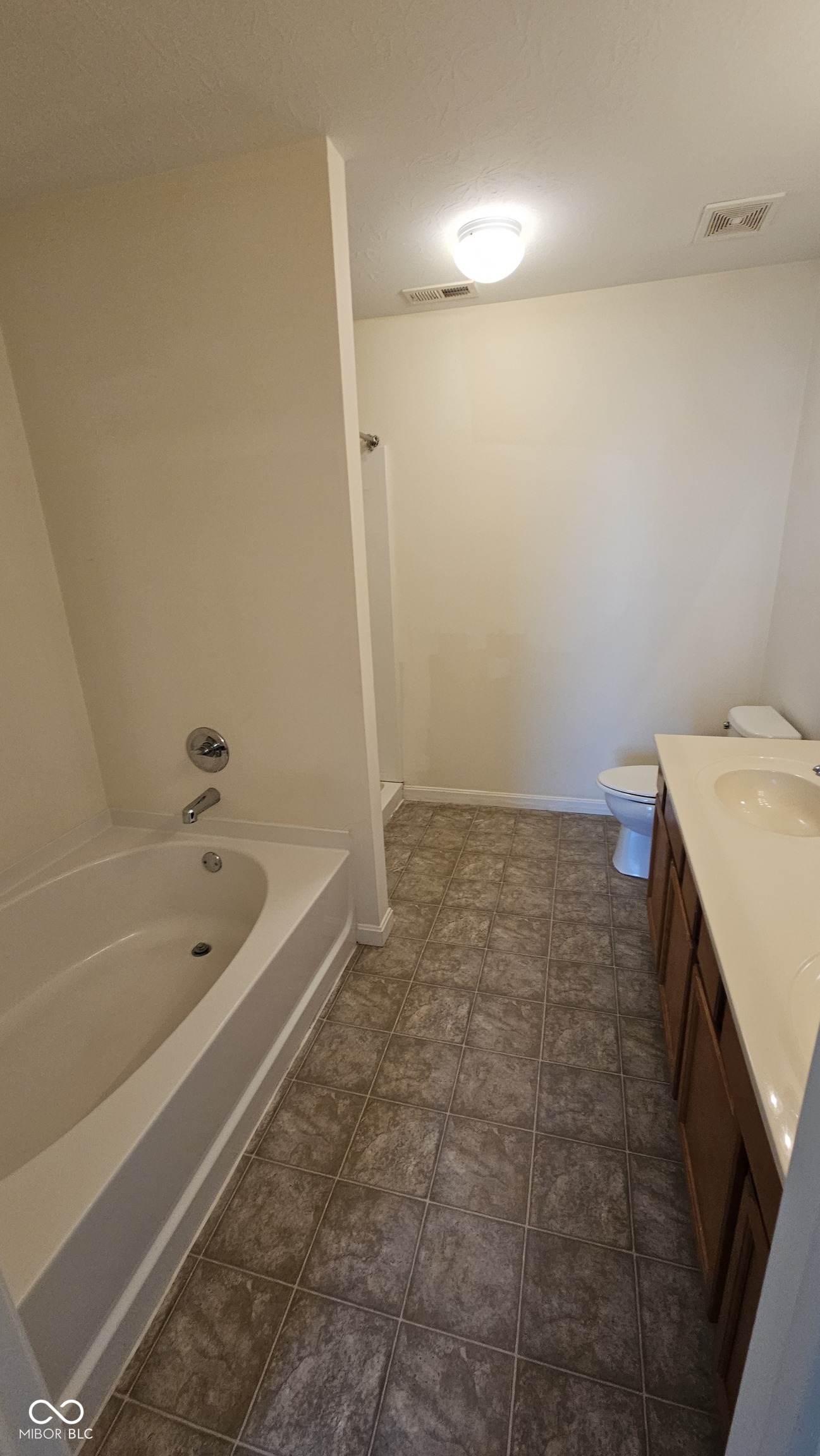 2415 Cabin Hill Road Indianapolis, IN 46229 - Photo 25 of 27