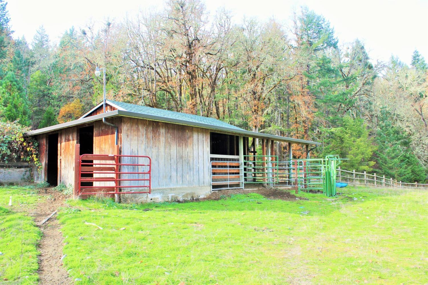 311 Beecher Road Wolf Creek, OR 97497 - Photo 9 of 35 Additional Photo