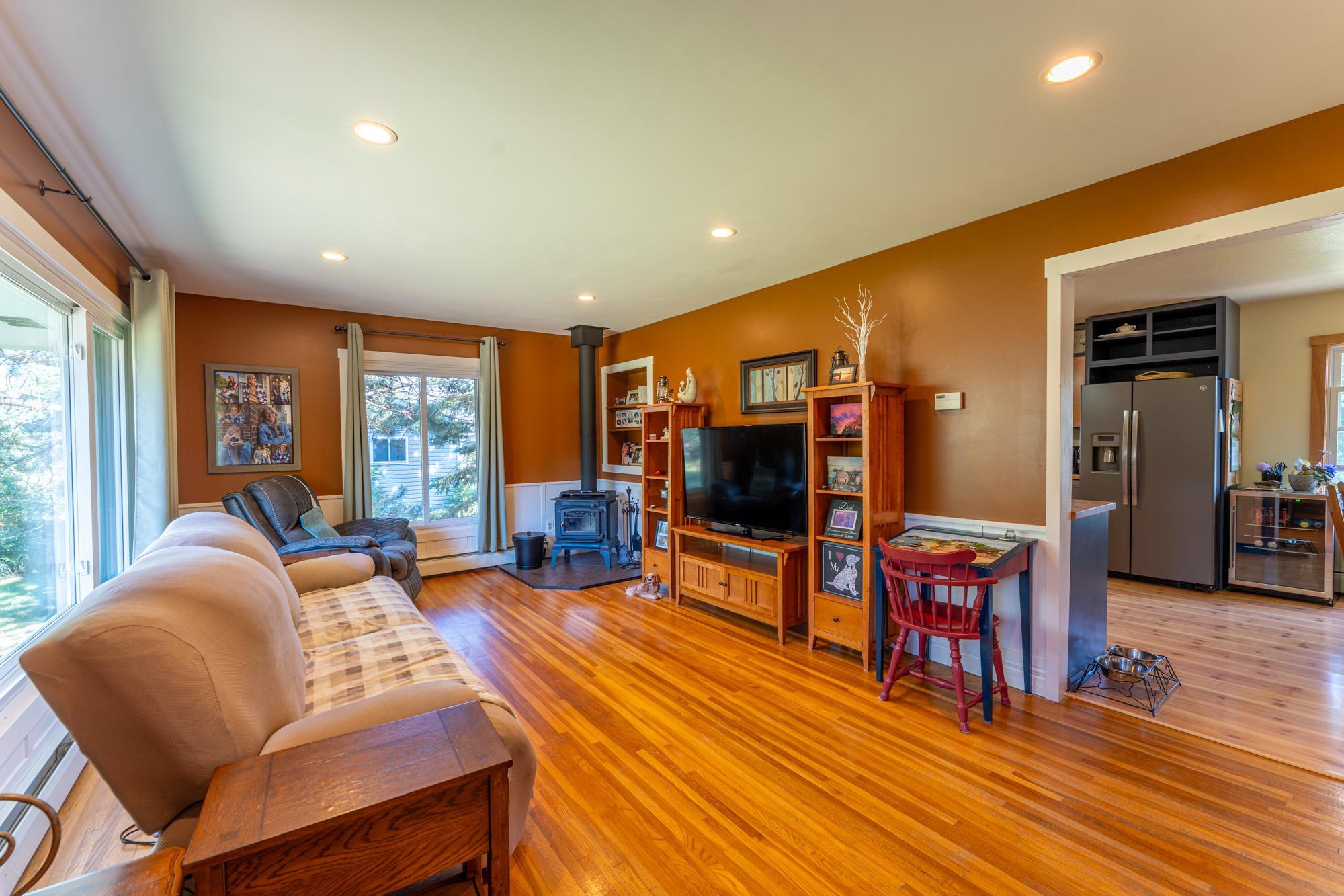 112 East Beacon Hill Road Ely, MN 55731 - Photo 1 of 1 Gallery Image 1