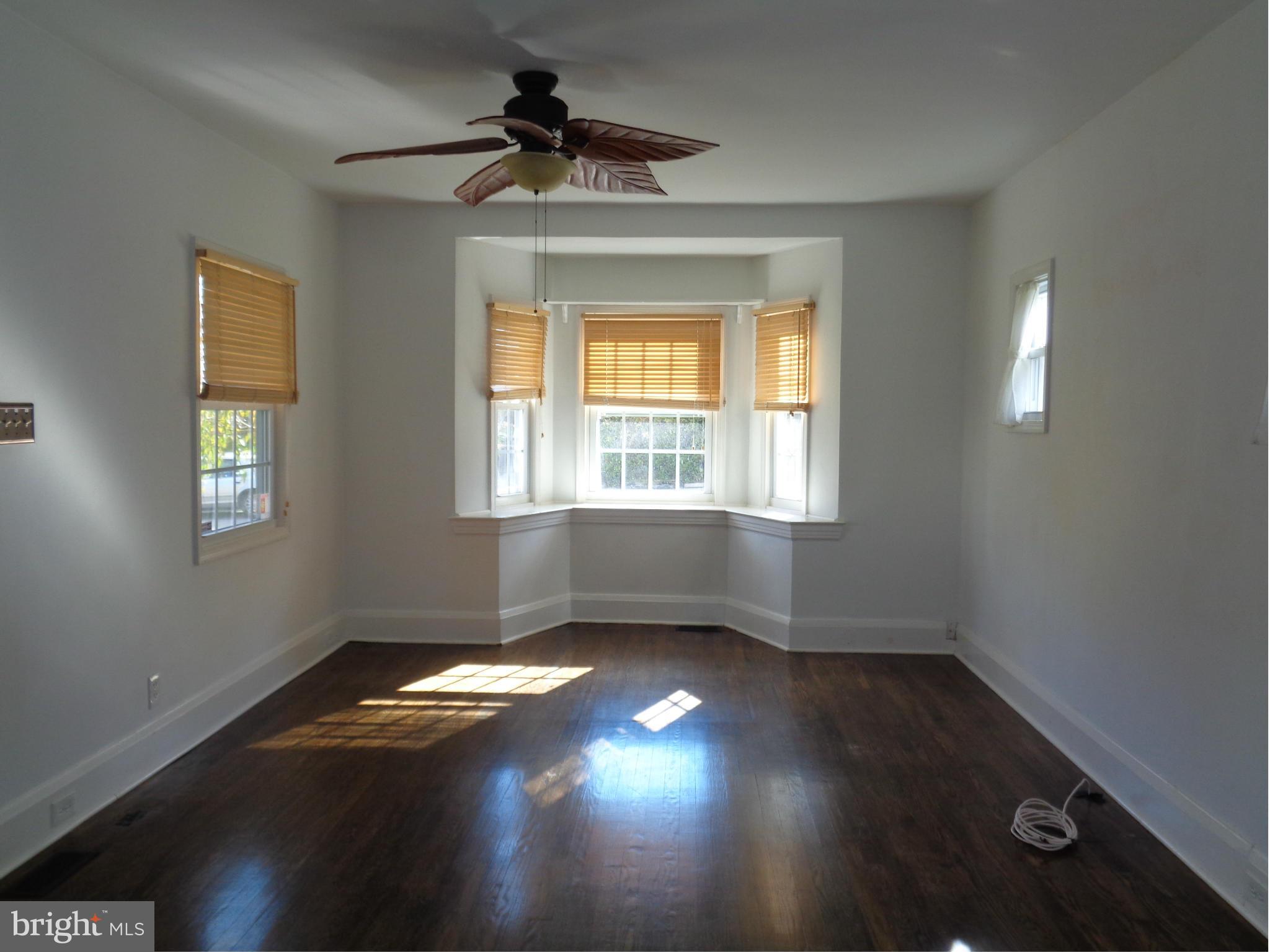 7114 Chambers Road Baltimore, MD 21234 - Photo 4 of 25 Dining Room