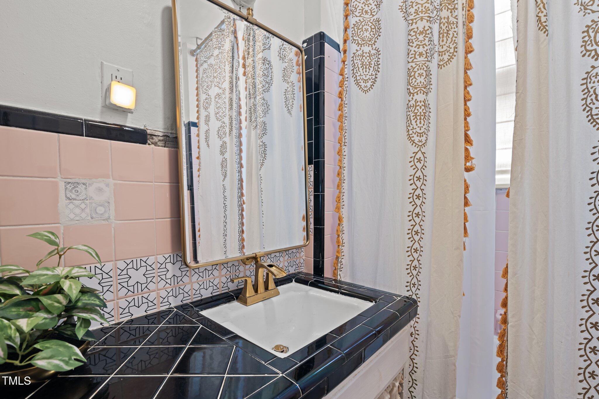 302 Raleigh Rd Parkway North Wilson, NC 27893 - Photo 19 of 30 28-web-or-mls-BLS_0051