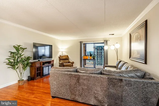 $349,999 | 11118 Valley Forge Circle, Unit 1118, King of Prussia, PA 19406