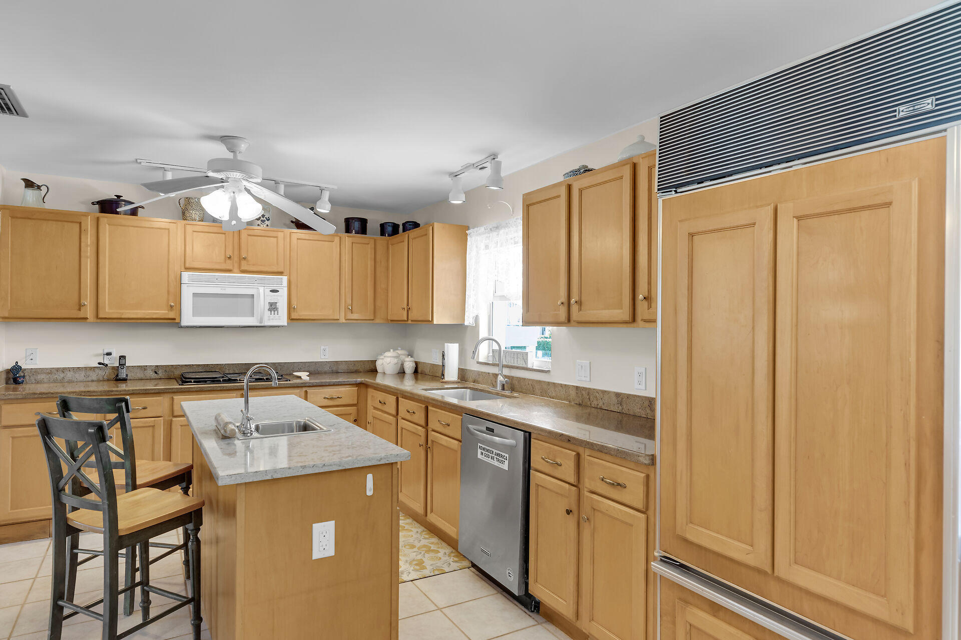 417 Harbour Drive Marathon, FL 33050 - Photo 16 of 44 Kitchen