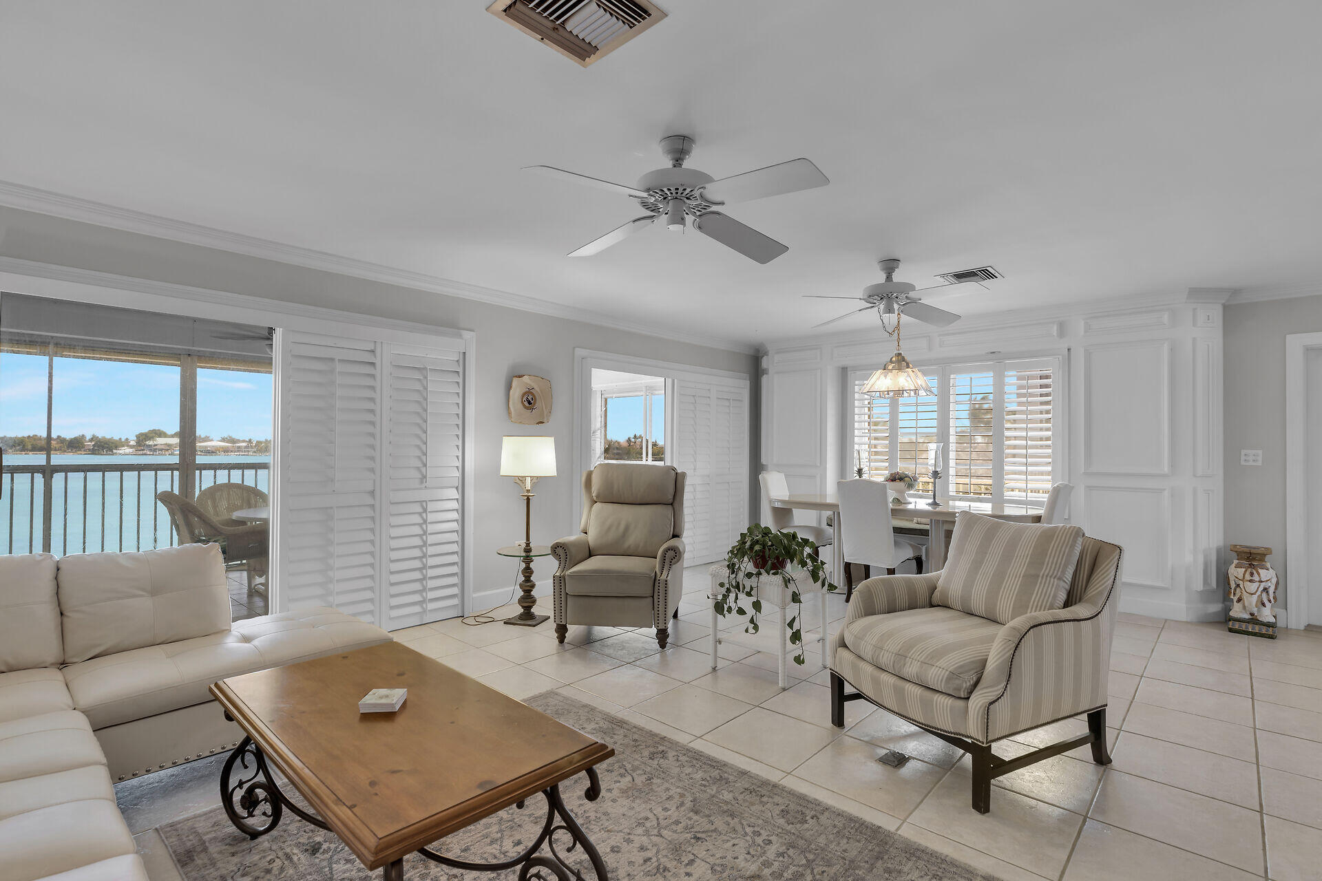 417 Harbour Drive Marathon, FL 33050 - Photo 9 of 44 Open Living Area