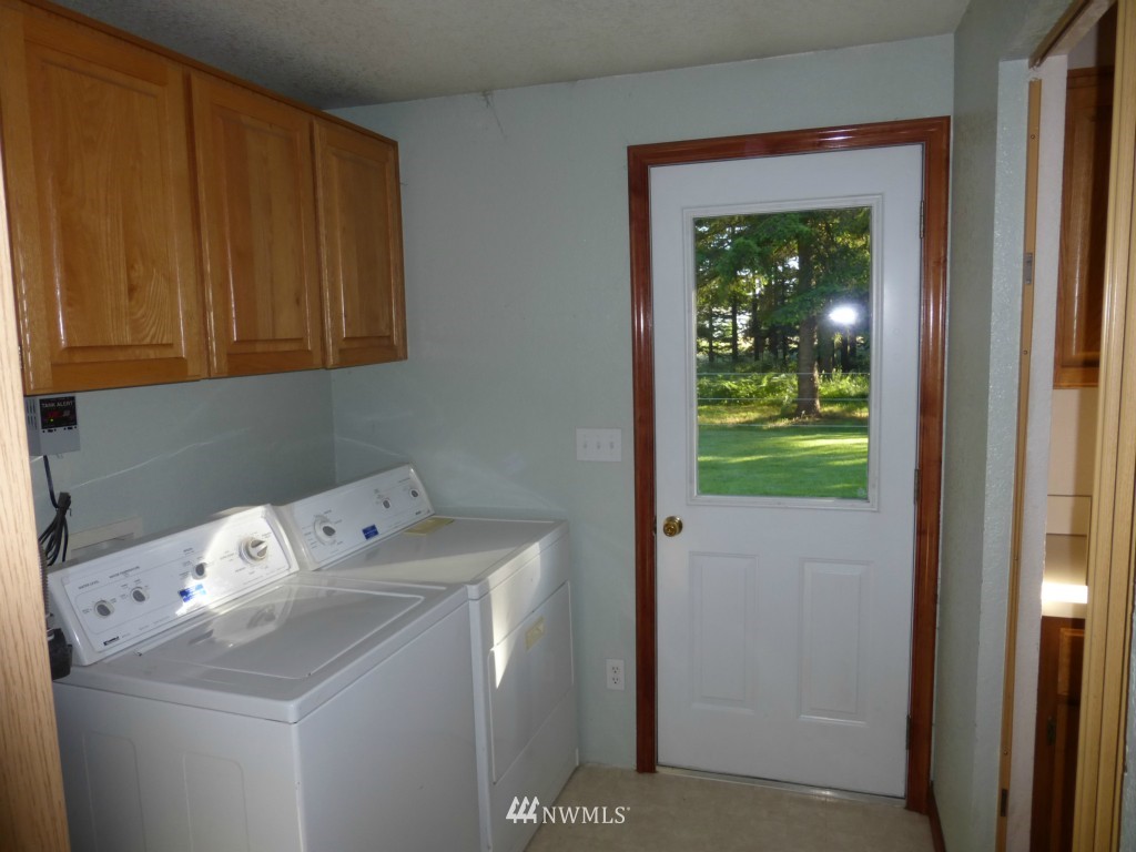 7825 187th Avenue Southwest Rochester, WA 98579 - Photo 12 of 24