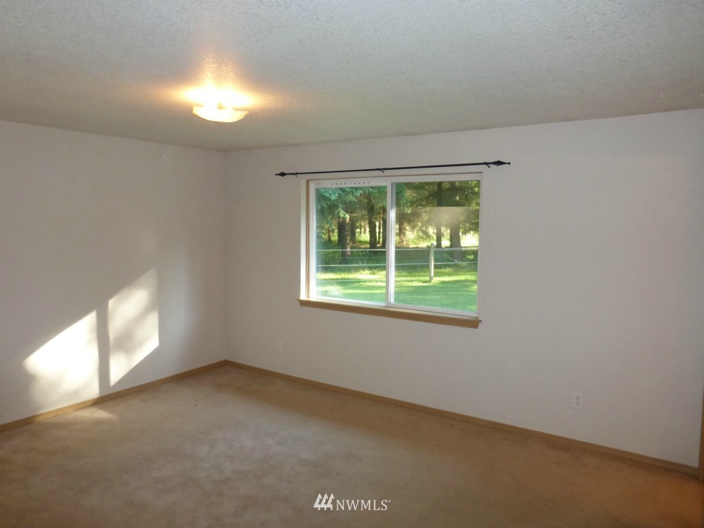 7825 187th Avenue Southwest Rochester, WA 98579 - Photo 20 of 24
