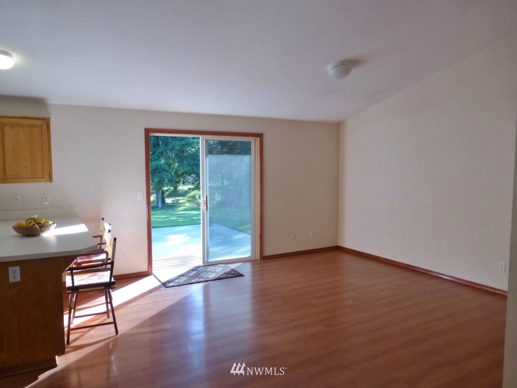 7825 187th Avenue Southwest Rochester, WA 98579 - Photo 5 of 24